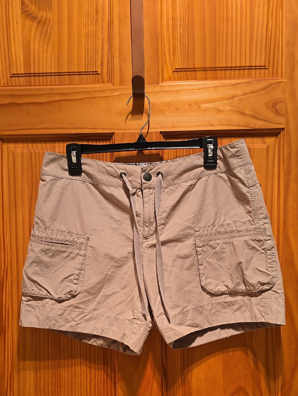 Columbia Khaki Casual Shorts with Navy Logo Tab